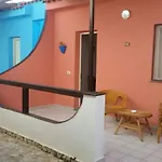 Blu Nyaraló *